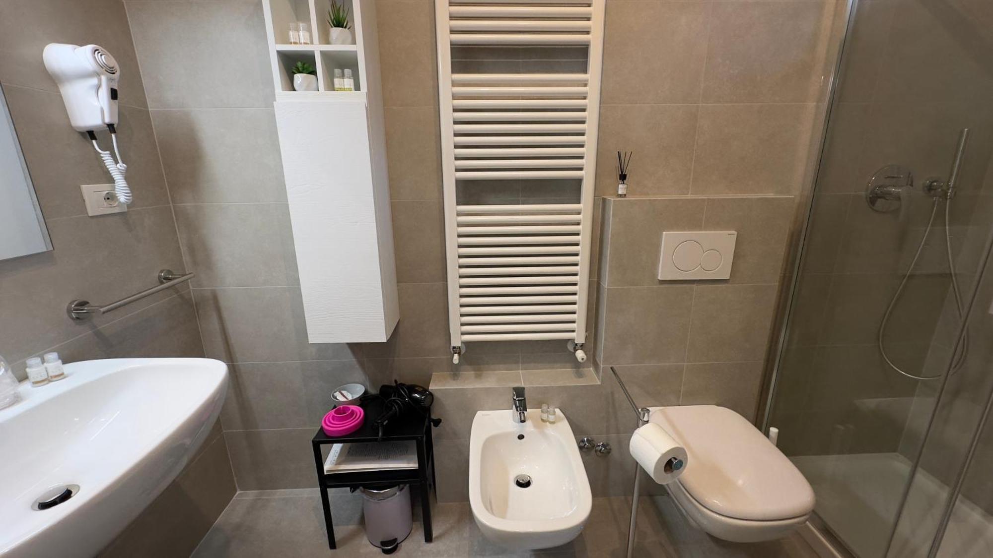Double Room Private Bathroom
