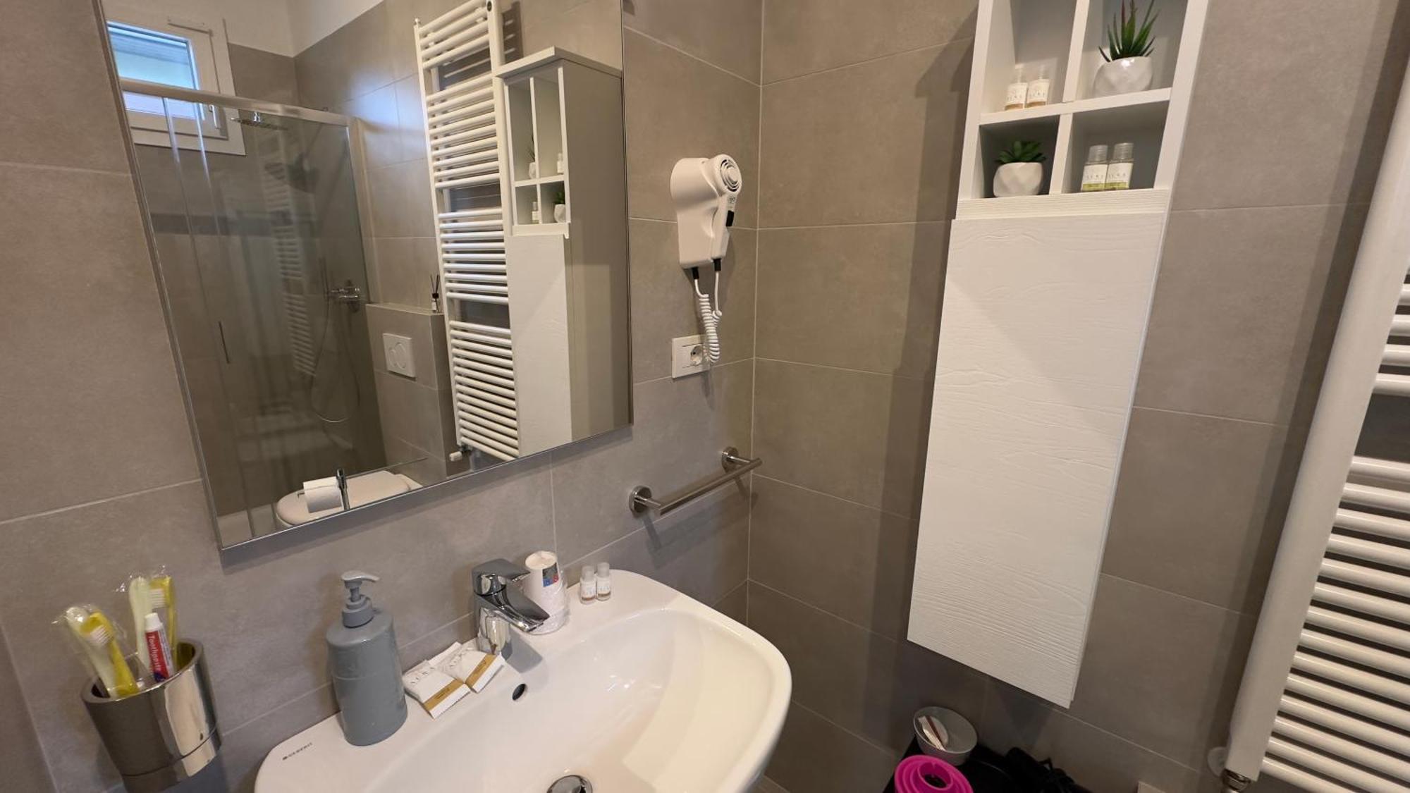 Double Room Private Bathroom